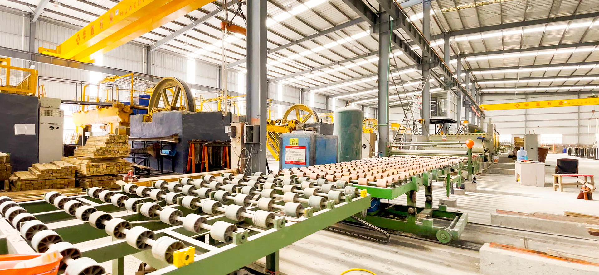 工(gōng)廠(chǎng)內(nèi)景