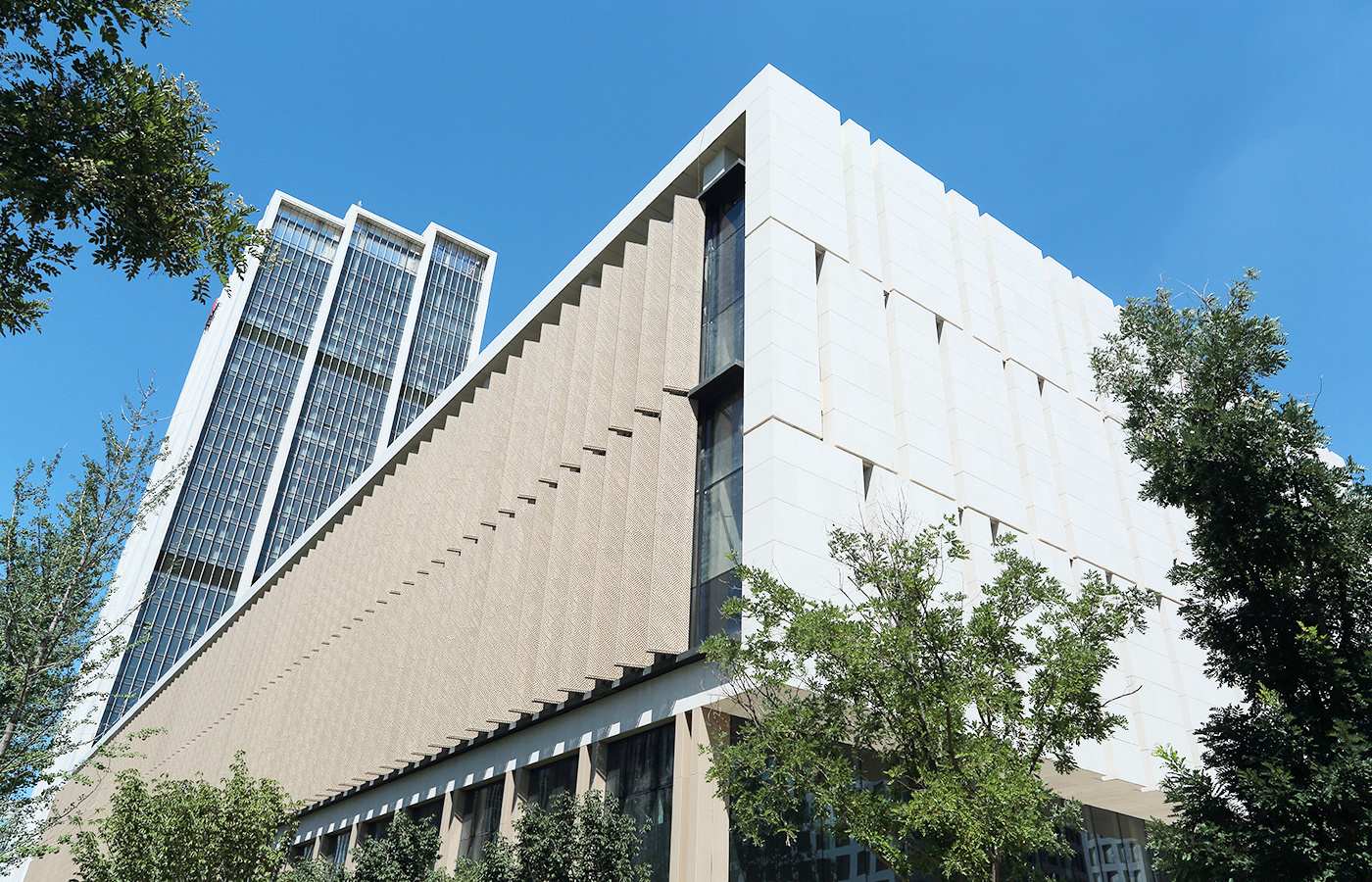 北(běi)京華夏幸福豐台總部大(dà)樓